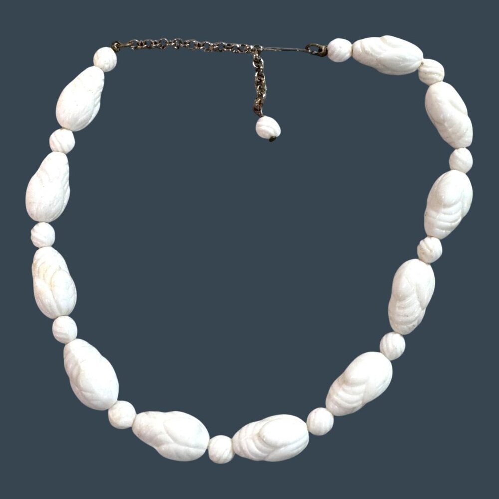 Vintage Flapper Molded Glass Milk White Swirl Beads Necklace Choker Bib 14"